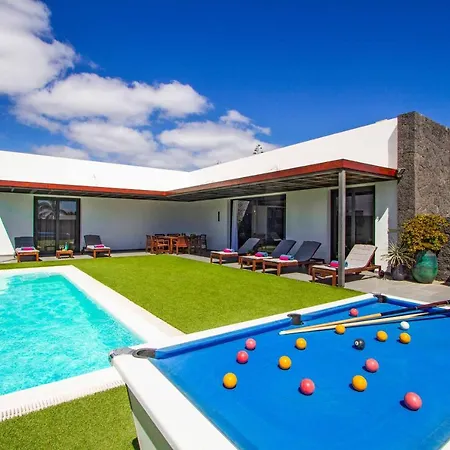 Angelina Villa